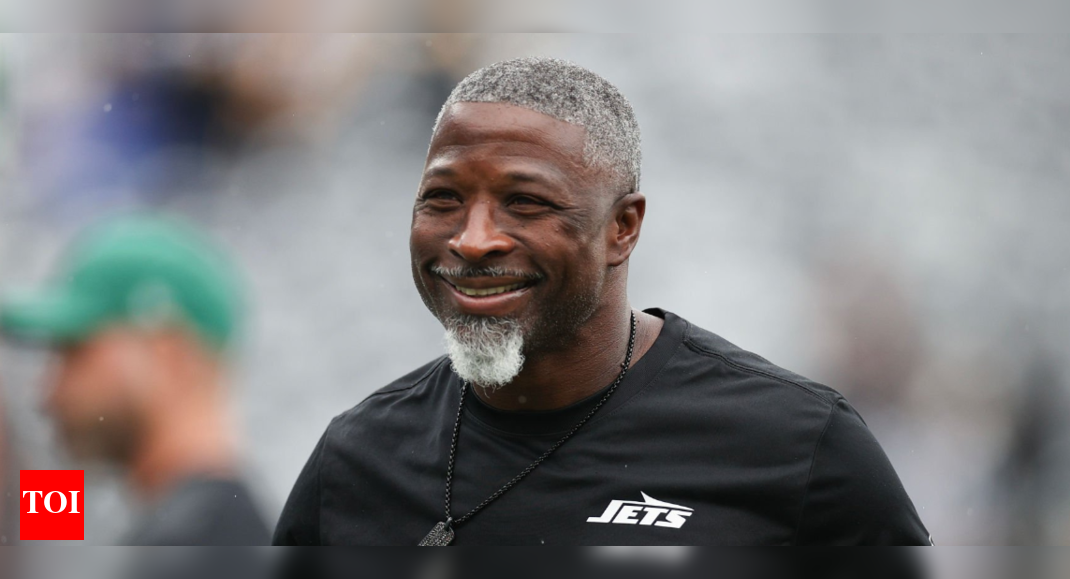 New York Jets lost to the Tampa Bay Buccaneers (29-27) but won the GIF war—courtesy: HC Aaron Glenn