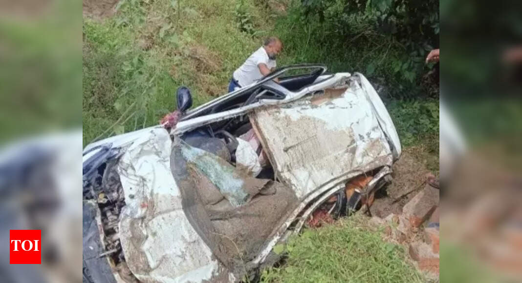 Couple among three dead in Godda car crash