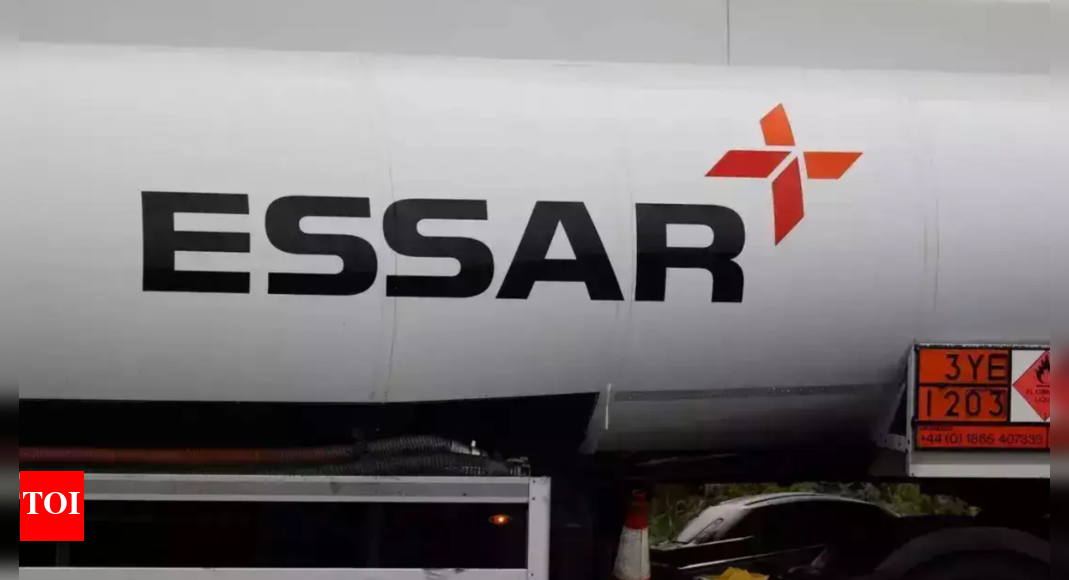 Essar venture rolls out Rs 900 crore plan for 100 LNG retail outlets – The Times of India