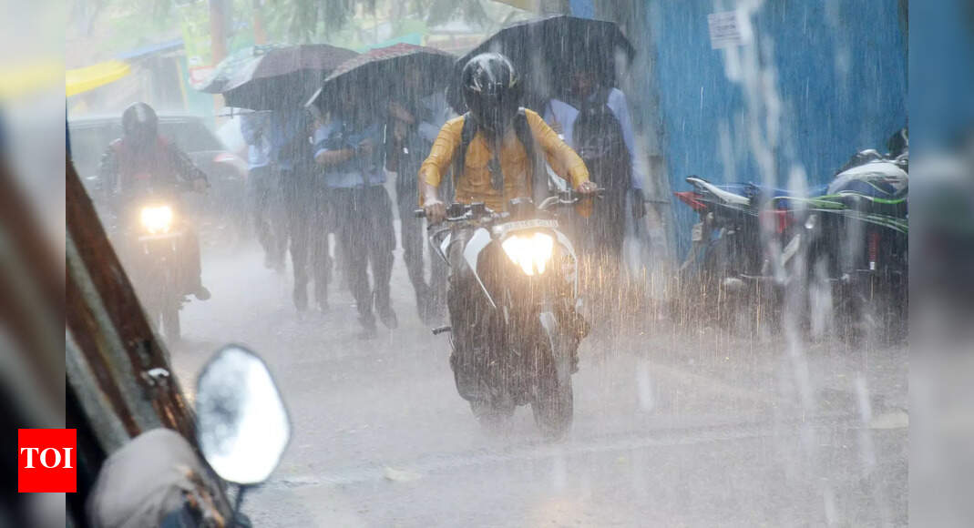 Jharkhand weather forecast: Yellow alert issued for rain ahead of Durga Puja