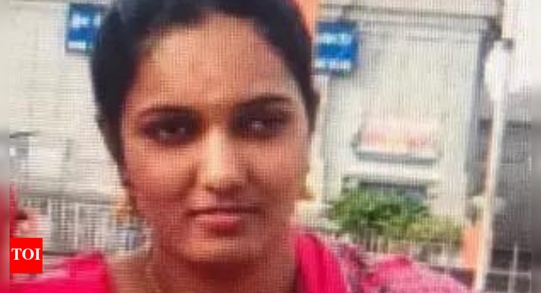 Bengaluru cab driver stabs woman 11 times, kills her as daughter watches in horror