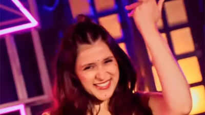 Mannara Chopra shares a Navratri special dance video