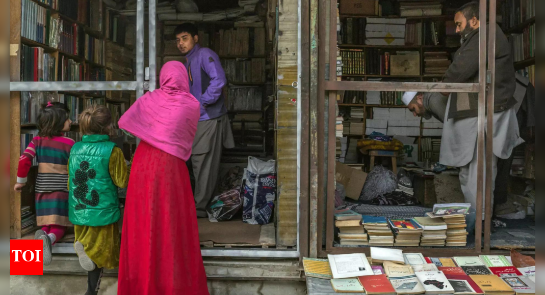<div>Taliban bans books by Women in Afghanistan's universities</div>
