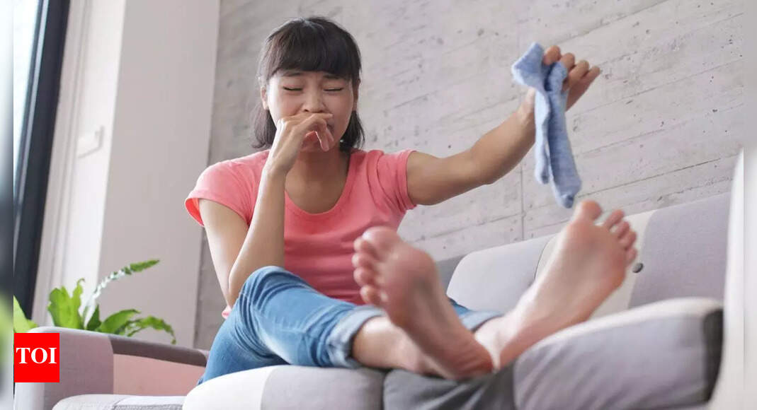 Say goodbye to smelly feet: Effective home remedies and lifestyle tips to follow