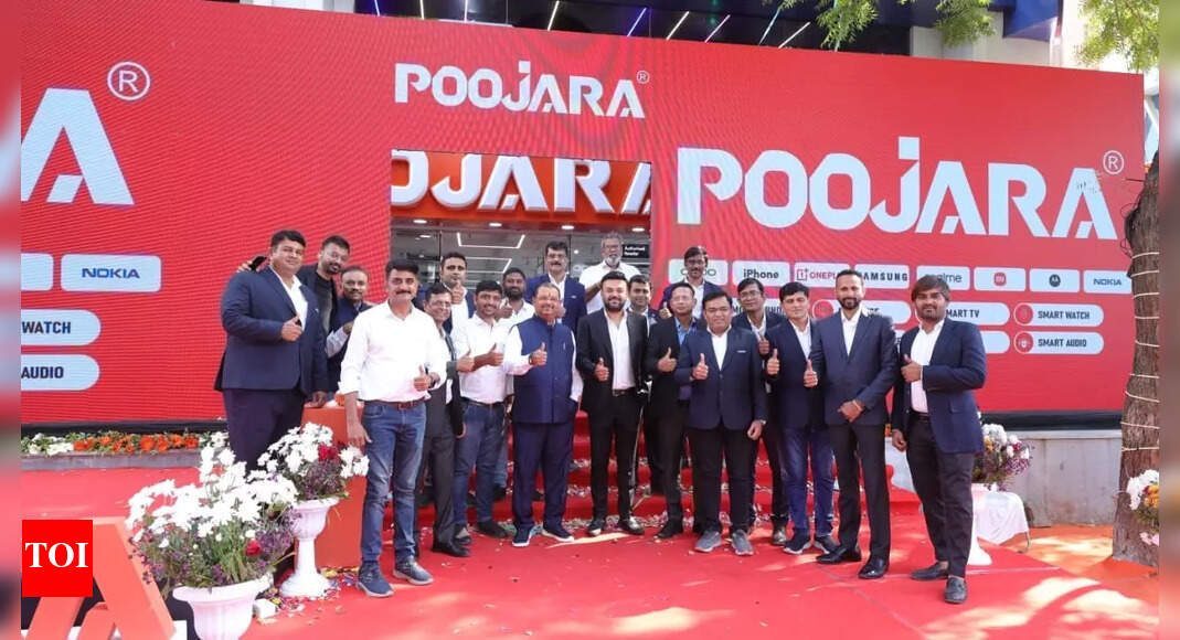 Poojara Telecom launches its premier flagship store in Ahmedabad, highlighting innovation and customer trust