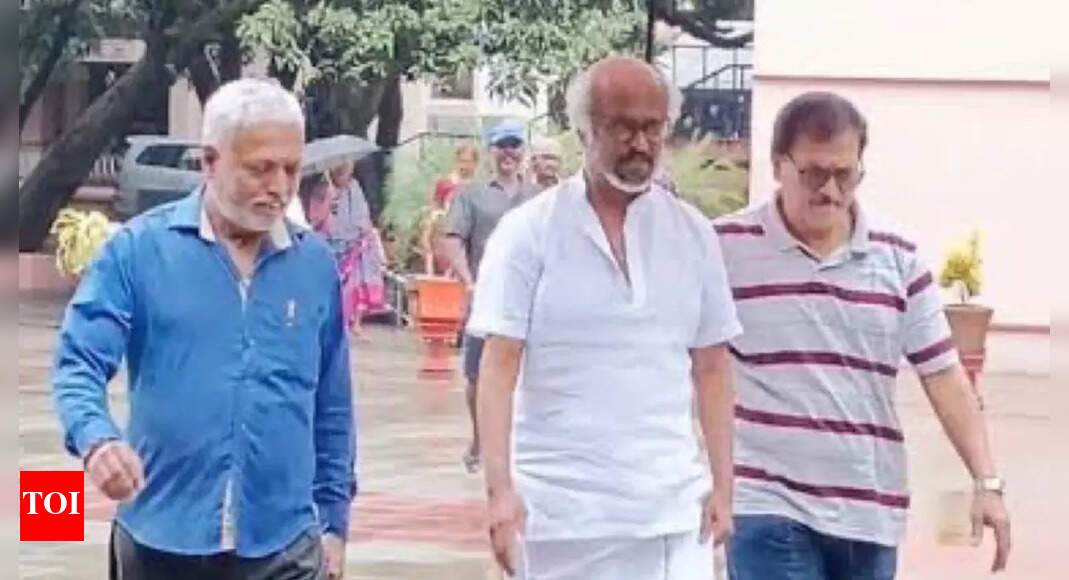 'Jailer 2': Kerala fans wait hours for Rajinikanth’s midnight arrival, latest video goes viral