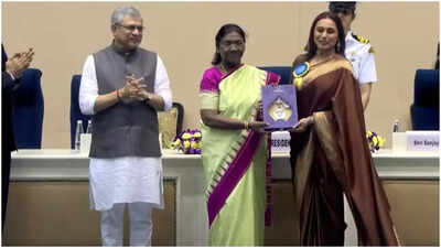  Rani Mukerji receives the Best Actress National Film Award for ‘Mrs. Chatterjee vs Norway’