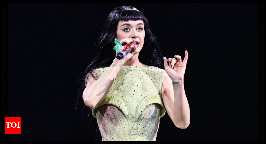 <div>Katy Perry celebrates the anniversary of '143'</div>