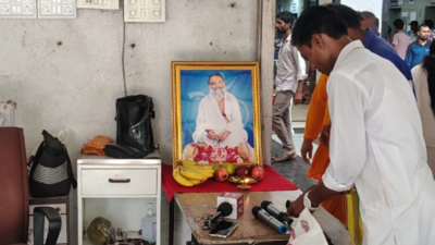  Surat hospital staff caught worshipping convicted rapist; probe ordered after viral video