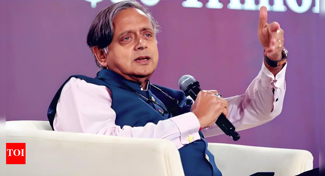 <div>'This is surprising': Shashi Tharoor on silence of Indian diaspora in US over H1-B, tariffs; urges community to speak out</div>