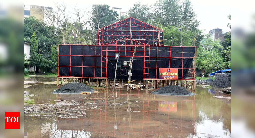 Heavy rain disrupts Durga Puja preparations, organisers face budget challenges