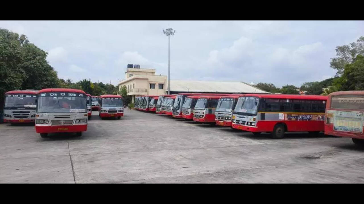 KSRTC to operate 610 special buses to handle Dasara rush | Mysuru News -  The Times of India