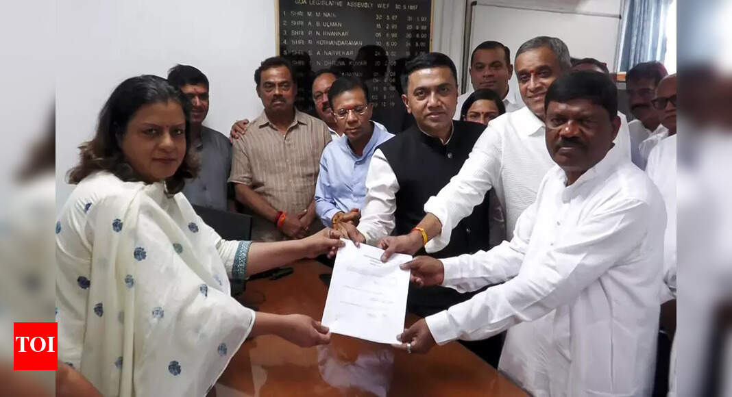 Gaonkar files nomination for speaker, CM says he will win