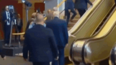 Glitch or a snub? UN escalator stops the moment Donald Trump & Melania Trump step on it – Watch