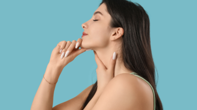 5 morning exercises, and a 5-minute night massage to lift neck and jawline post 45