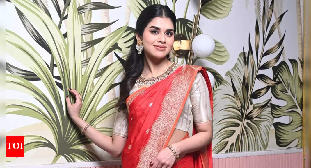 NAVRATRI, DAY 3: RED - Make a statement in red during Navratri