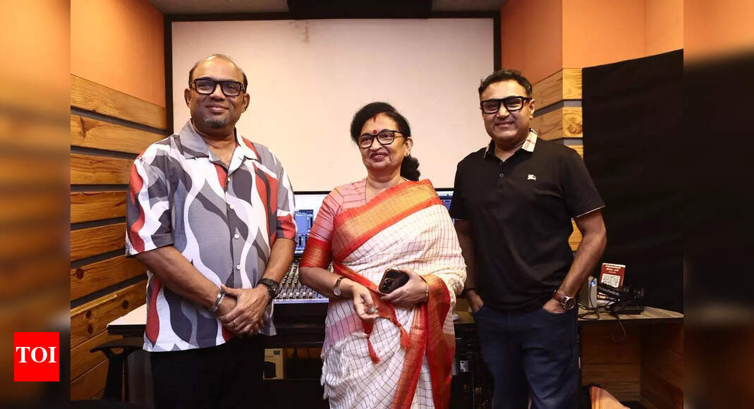 Kolkata Pujo committee unveils theme song Amar Janani Tumi