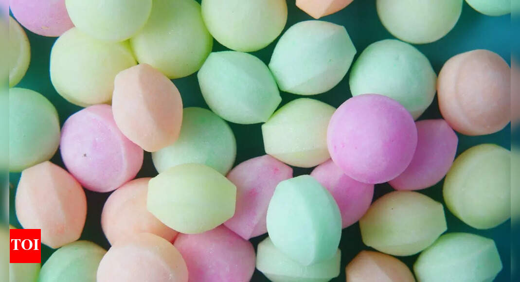 How to use naphthalene balls safely: Protect clothes without harming health