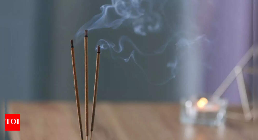 Is burning incense daily as harmful as smoking: Effects of incense smoke on your lungs |