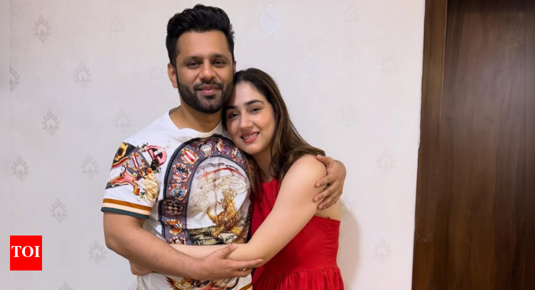 Disha Parmar’s sweet message for husband Rahul Vaidya on his birthday; writes 'I am so glad you were born'