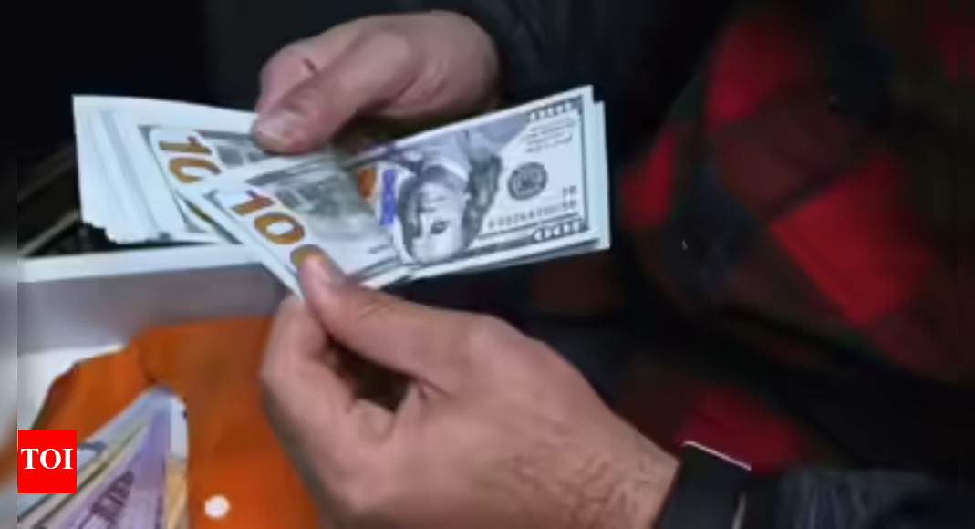 Iran's currency plunges to all-time low! Rial tumbled to 1,074,000 against US dollar; Iran faces looming UN sanctions, diplomacy constrained