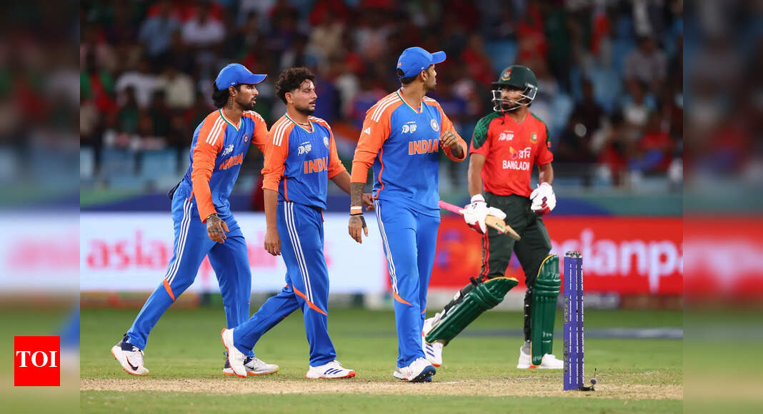 Asia Cup: No handshakes between IND-BAN players? Pic reveals truth