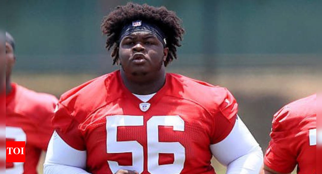 NFL analyst sparks bizarre theory after Buccaneers re-sign Desmond Watson before Eagles clash