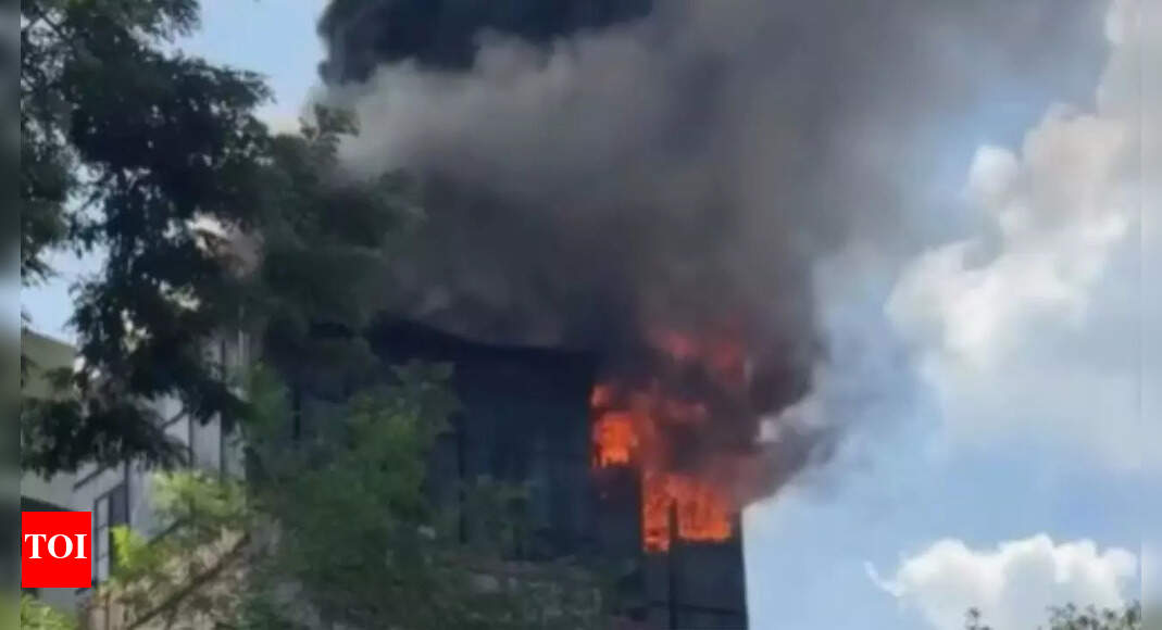 Massive fire at Kolkata highrise; fire tenders rushed to spot
