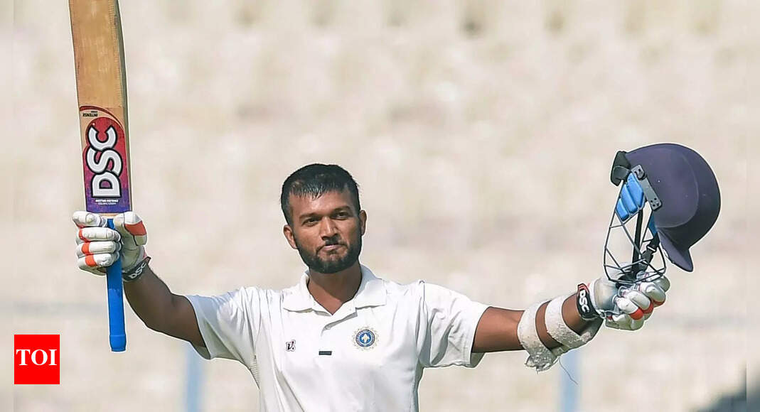 'Even arranged paneer': Emotional Jalaj Saxena leaves Kerala to join Maharashtra