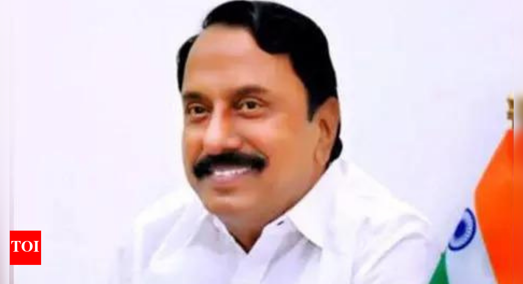I did not have any political or personal meetings with TTV Dhinakaran in Chennai: Former AIADMK minister KA Sengottaiyan