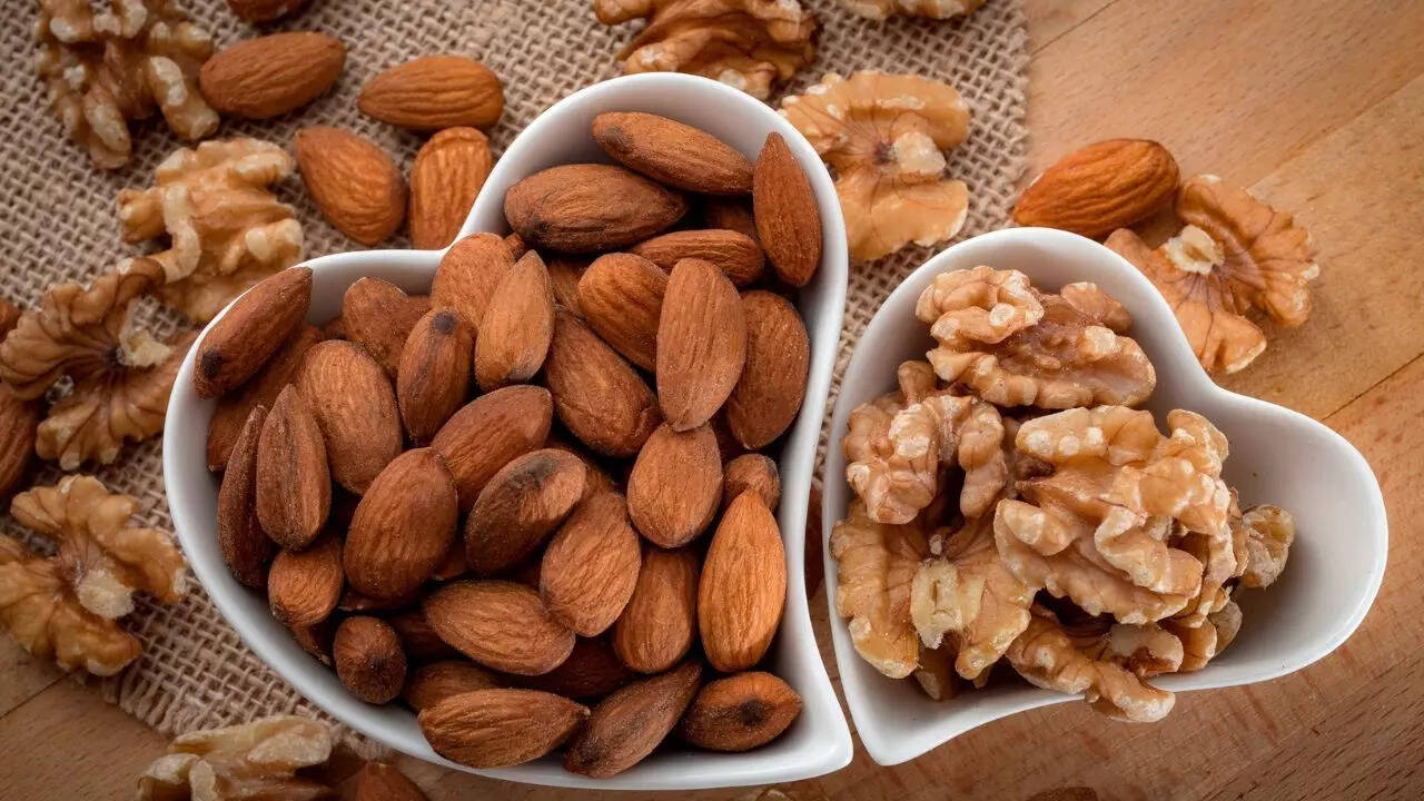 Almonds vs. Walnuts: Which nut is best for heart, brain, and skin health |  - The Times of India