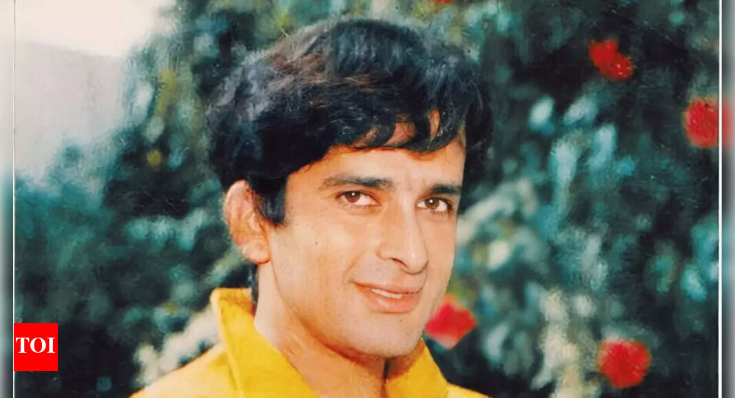 This Rekha and Neetu Singh's co-star, a dashing hero, once refused National Award, saying he didn’t feel he had earned it at that time