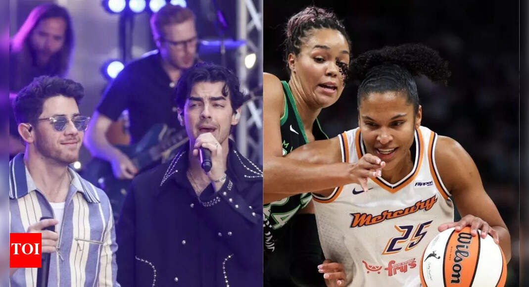 Boy Band vs WNBA - Phoenix Mercury fans troll Jonas Brothers after they reschedule tour dates due to game against Minnesota Lynx
