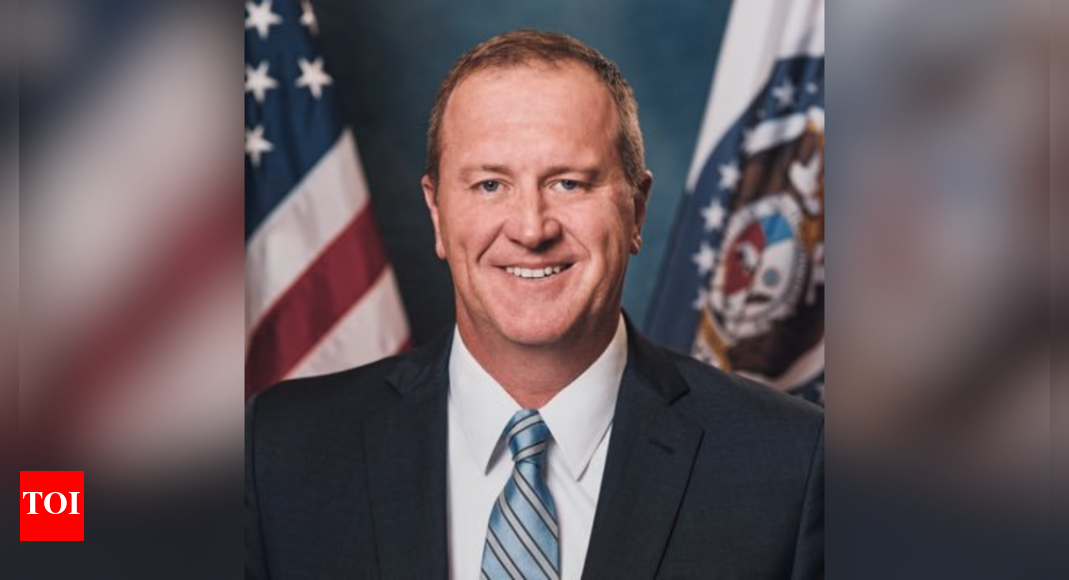 Senator Eric Schmitt highlights H-1B program abuse and cost climb: Will global graduates reconsider US study-to-work pathways?