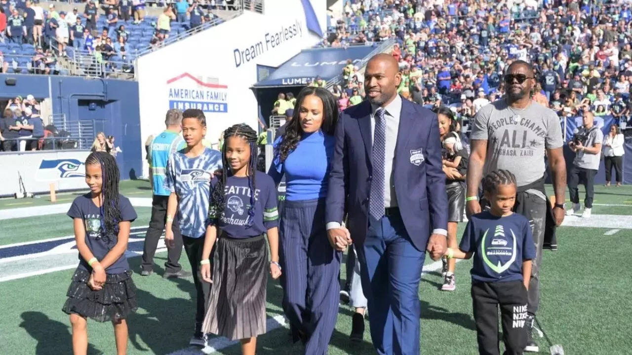 Shaun Alexander’s Family Grows Again: NFL Legend and Wife Expect 14th Child as He Returns to Seahawks Spotlight
