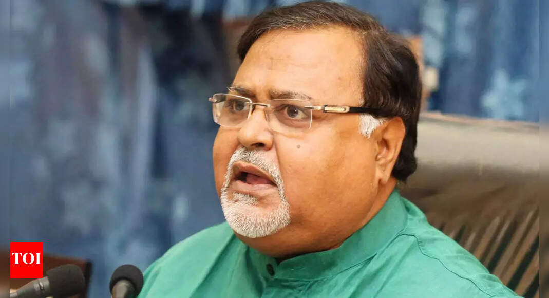 School jobs case: Calcutta HC grants bail to former West Bengal minister Partha Chatterjee