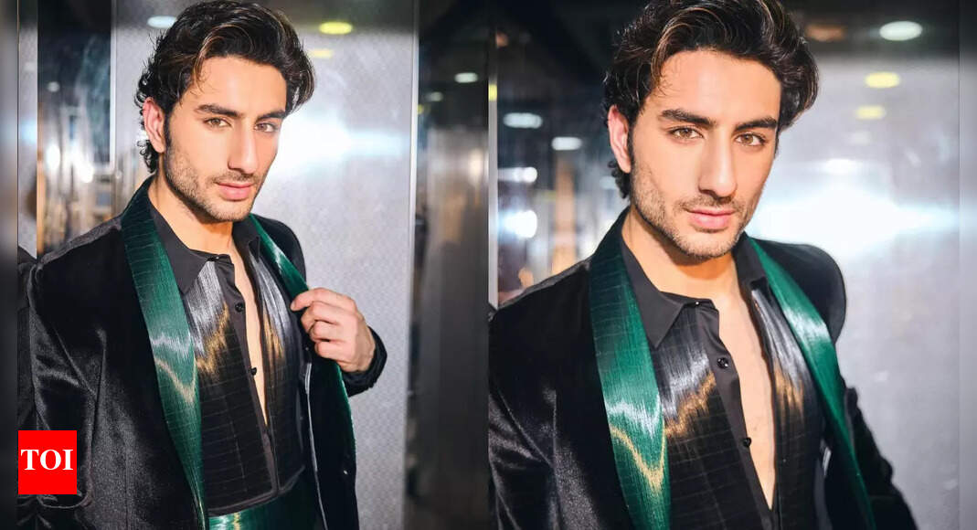 'Prince of Pataudi' Ibrahim Ali Khan makes heads turn in designer tuxedo with metal cummerbund