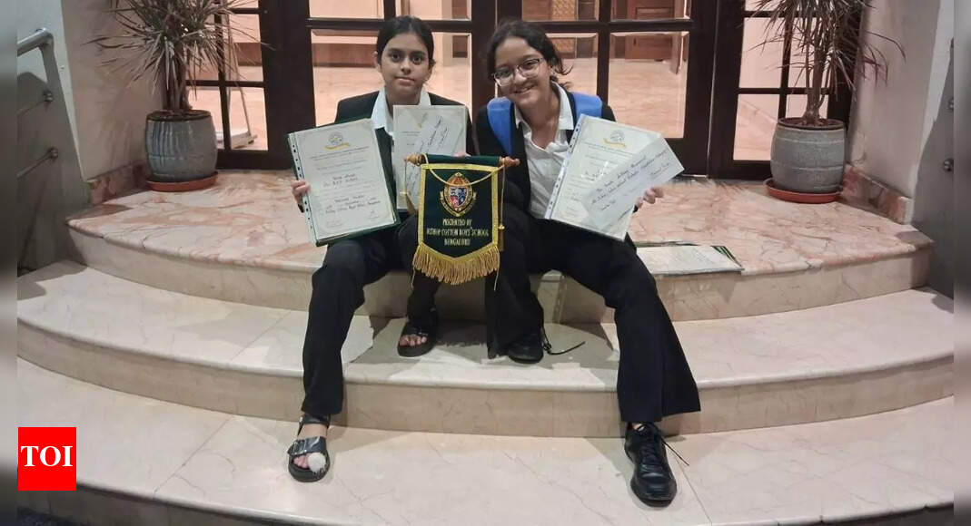 St. Xavier's Collegiate School wins best school trophy at All India Frank Anthony Debate