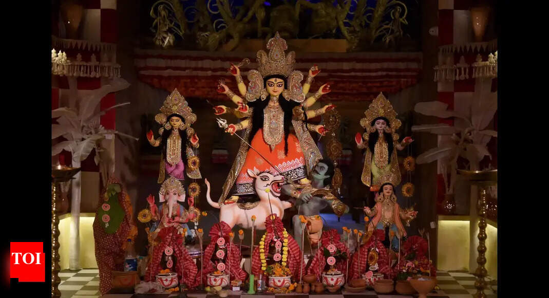 Durga Ashtami 2025 Date: Maha Ashtami, Puja Rituals, Color, Mantra and Significance