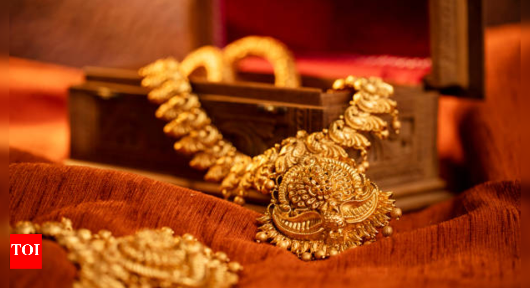When to buy Gold on Dhanteras 2025 in Saudi Arabia: Shubh Muhurat and timings