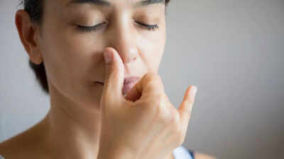 5 past  breathing techniques that tin  assistance   bring down   humor  pressure, amended   bosom  wellness  and lung function