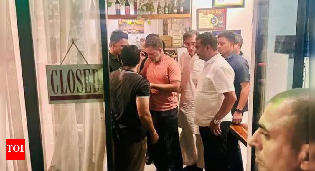 ‘Like any other customer’: LoP Rahul Gandhi grabs a slice at Gurgaon pizzeria