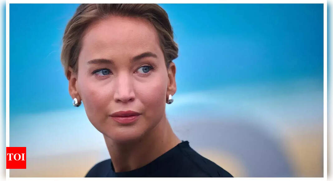<div>Jennifer Lawrence condemns Gaza 'genocide'</div>