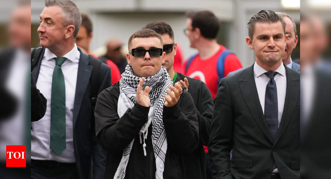 British court throws out terror charge against Kneecap