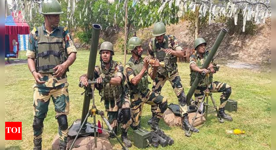 <div>J&K: BSF IG says 'there is presence of terrorists on LoC launch pads'; forces on high alert</div>