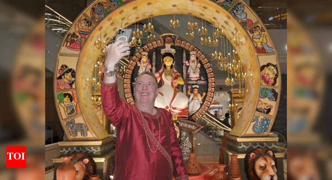 I can’t imagine not being in Kolkata for Pujo:  Dr Andrew Fleming