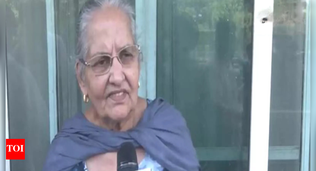 <div>'Behaviour was very bad': Deported Sikh woman Harjit Kaur recounts ordeal at hands of ICE; claims was fed chips, cookies</div>