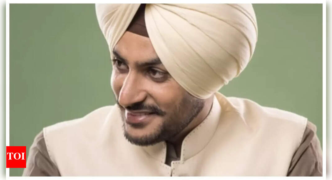 Rajvir Jawanda road accident: Punjabi singer admitted to hospital; condition ‘CRITICAL’ after road mishap | – The Times of India