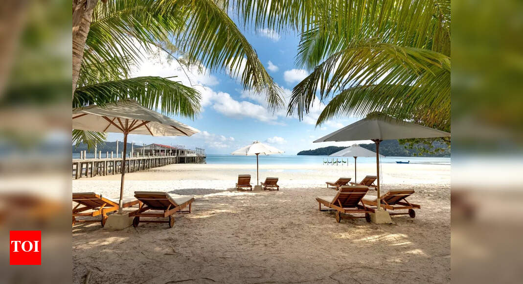 Plannin a beach vacay? Don't forget to pack these 7 essentials or regret later