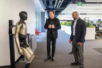 UAE Media Chief meets Elon Musk at Tesla HQ, invites him to Abu Dhabi BRIDGE Summit